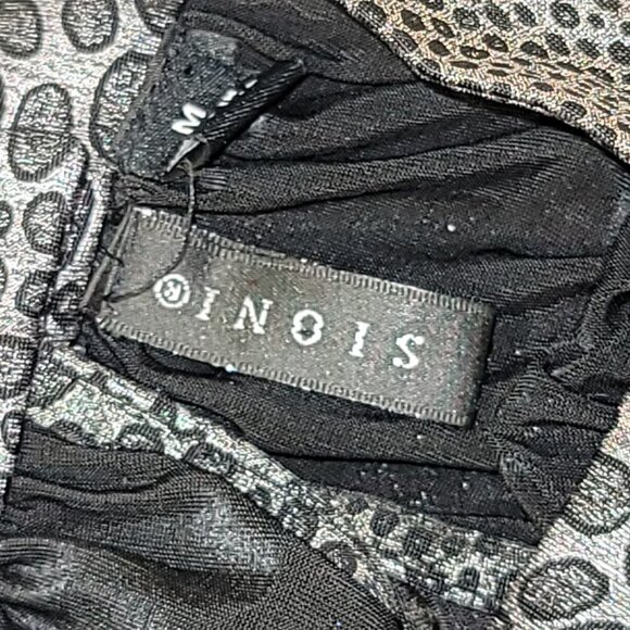 483. Inois Halter Top Silver and Black Sz M - Picture 6 of 8